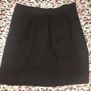 Black pleated madewell skirt
